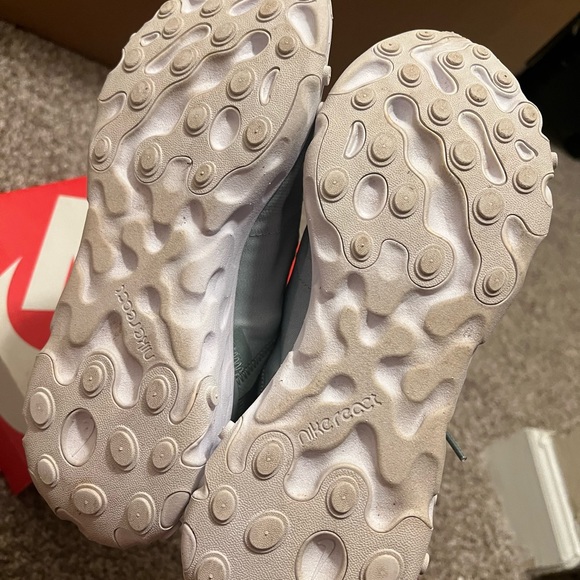 Women’s Nike React Element Sz 7 - Picture 5 of 6